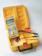 MH 401 Tester digitale di isolamento 1kV